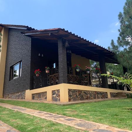 Cabana No.4 Puerta Del Bosque Mazamitla. ภายนอก รูปภาพ