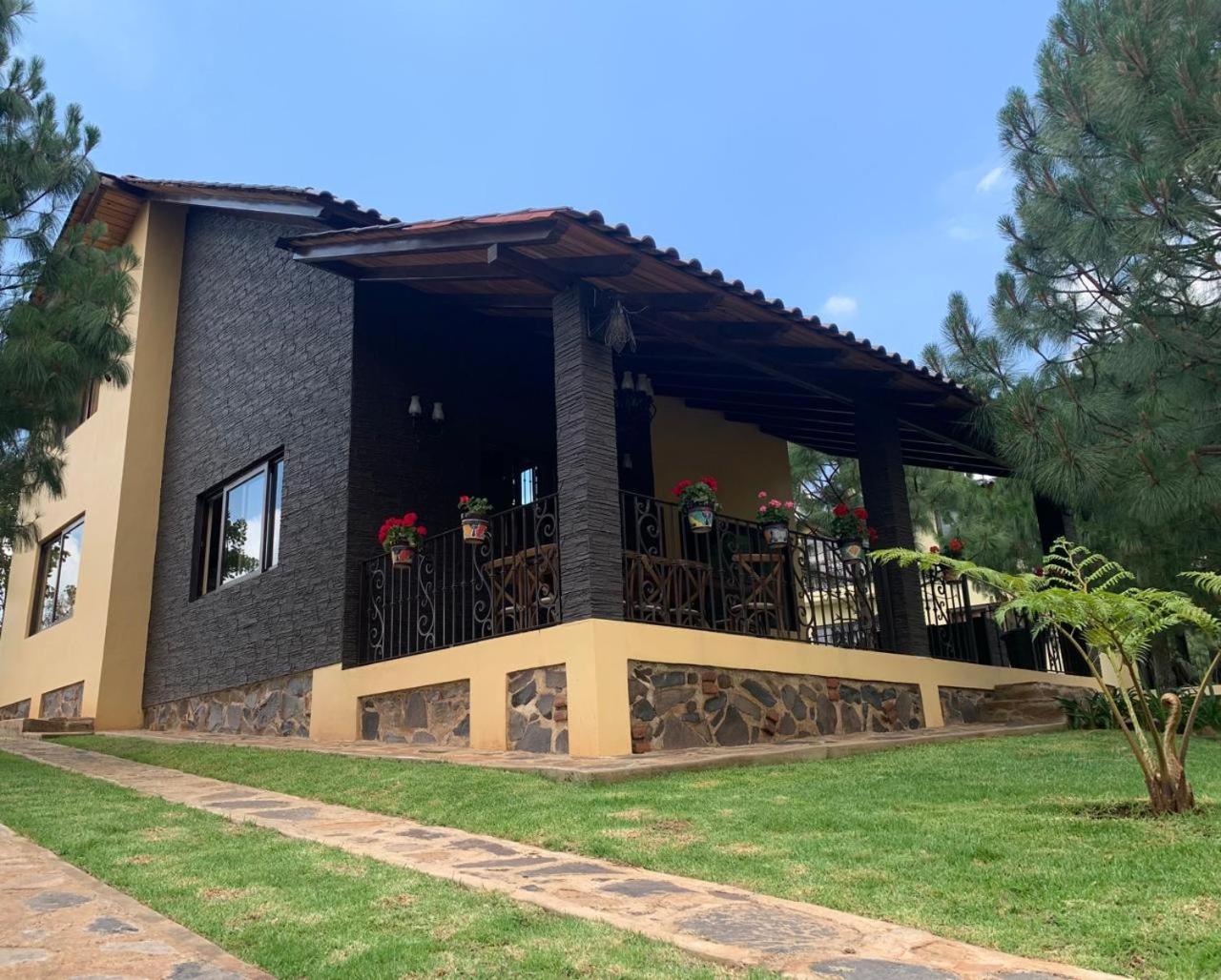 Cabana No.4 Puerta Del Bosque Mazamitla. ภายนอก รูปภาพ